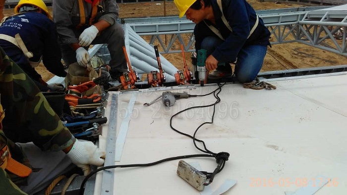 膜結(jié)構(gòu)安裝工藝=-燁興膜結(jié)構(gòu) 膜結(jié)構(gòu)安裝工藝.jpg